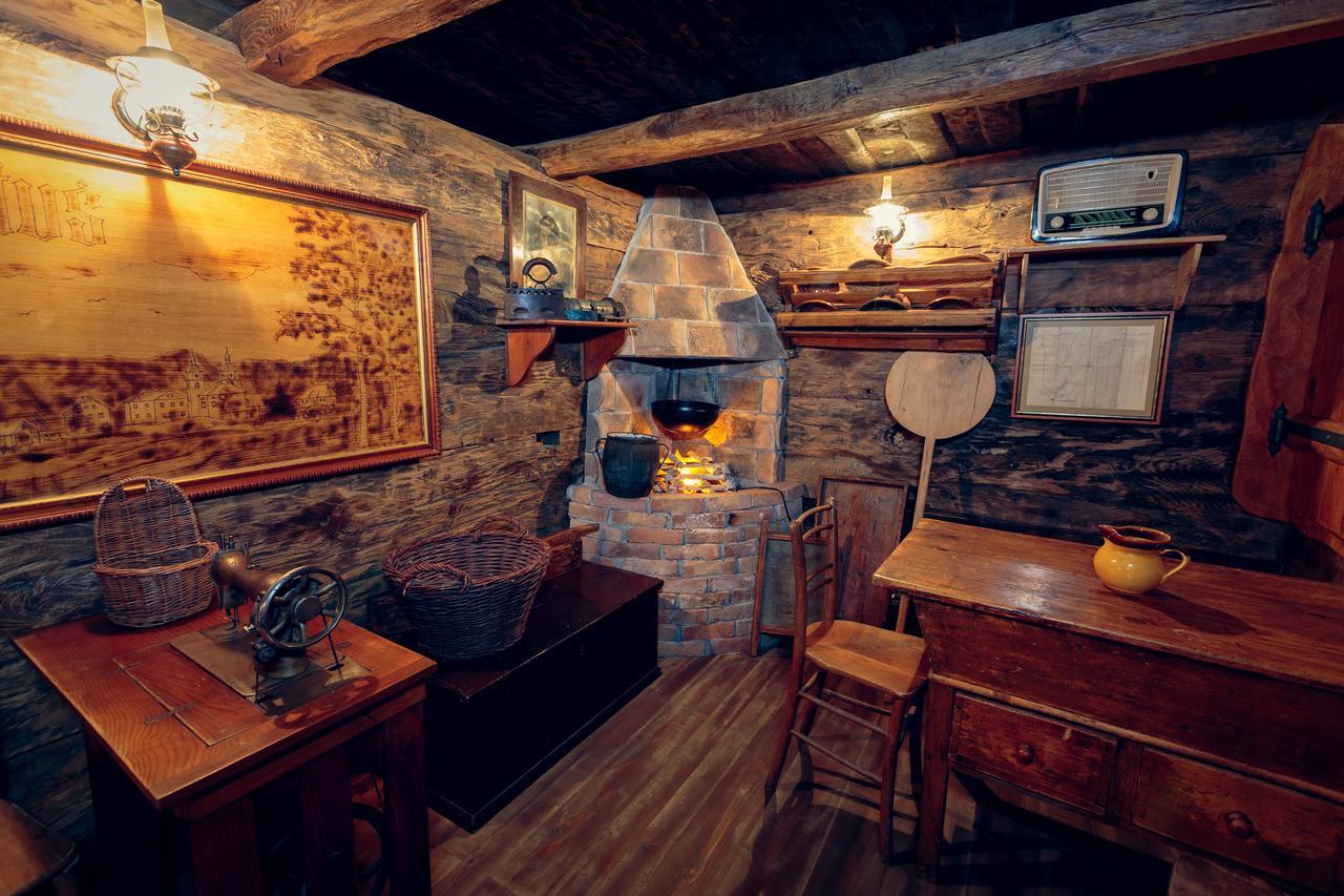 Hotel Zupancicev Hram Dragatuš Esterno foto