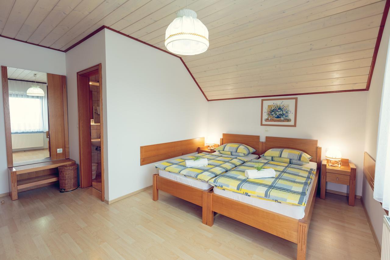 Hotel Zupancicev Hram Dragatuš Esterno foto